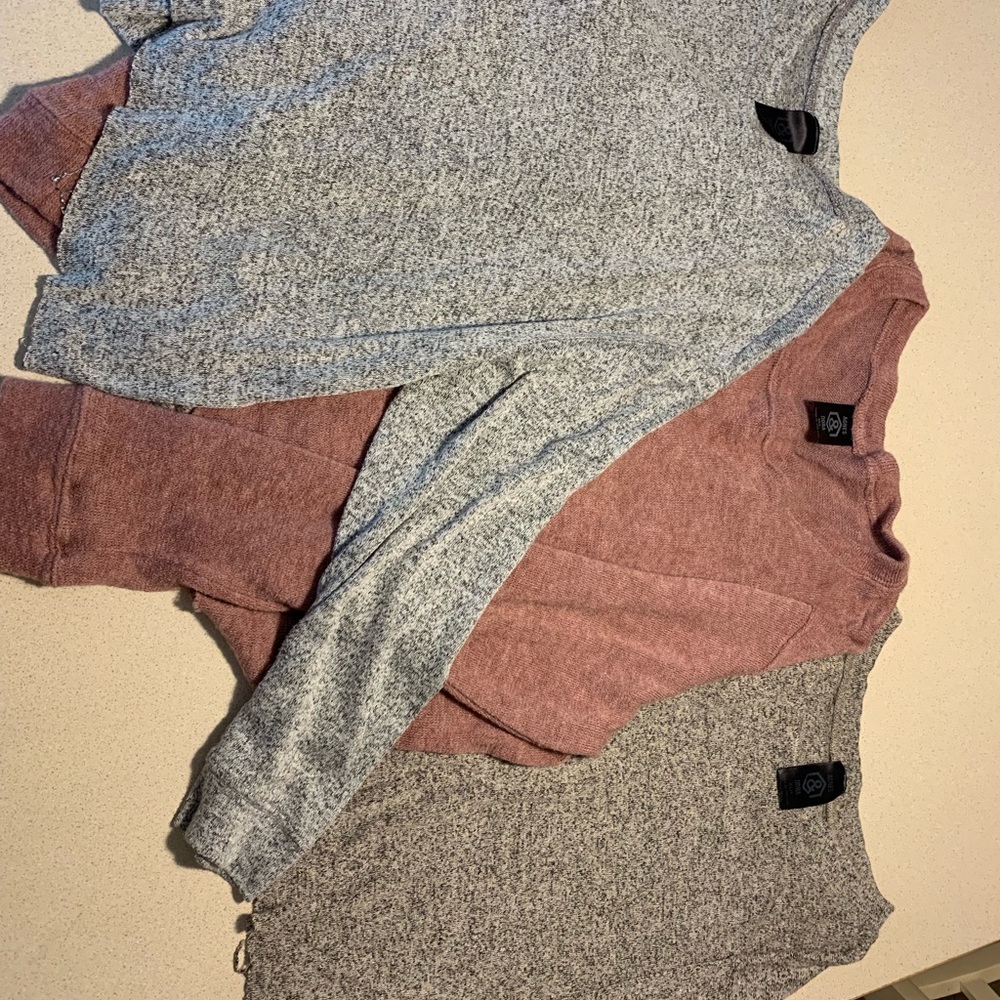 Agnes and Dora set of (3) Pullovers